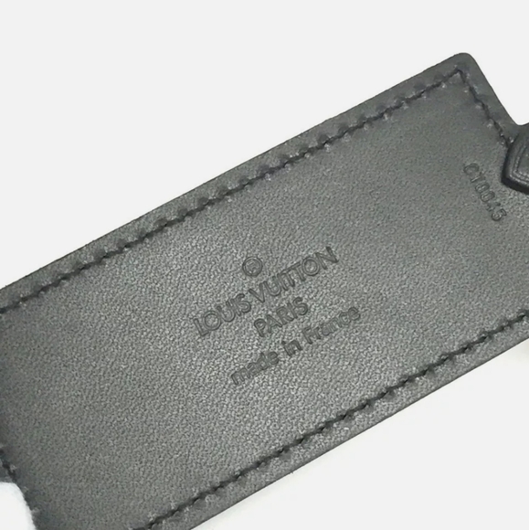 LOUIS VUITTON PORT CLES BLACK LEATHER KEY RING HOLDER CHARM/F0539 (NWT). - Picture 8 of 16